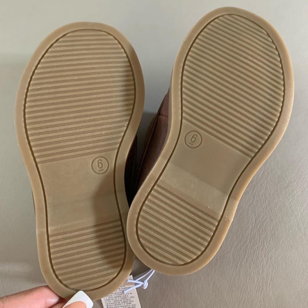 Old Navy Brown Kids' Deck Shoes - Picture 10 of 10